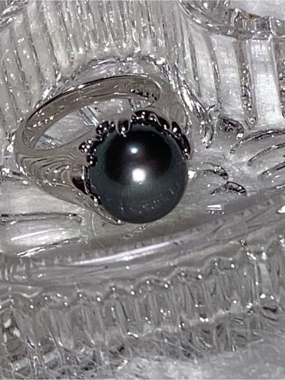 Sterling Silver Ring with Black Pearl Center